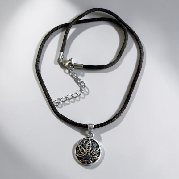 Unbranded Jewelry - Sterling Silver Cannabis Leaf Pendant Silk Necklace